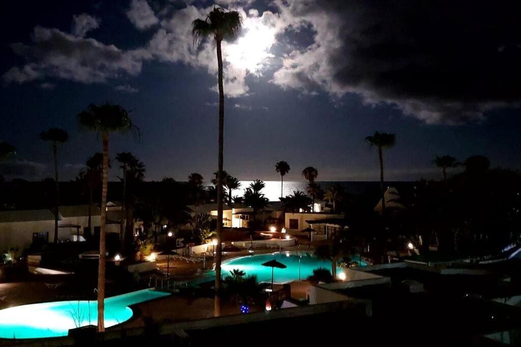 Luxury Ocean View Playa Roca Apartamento Costa Teguise Exterior foto
